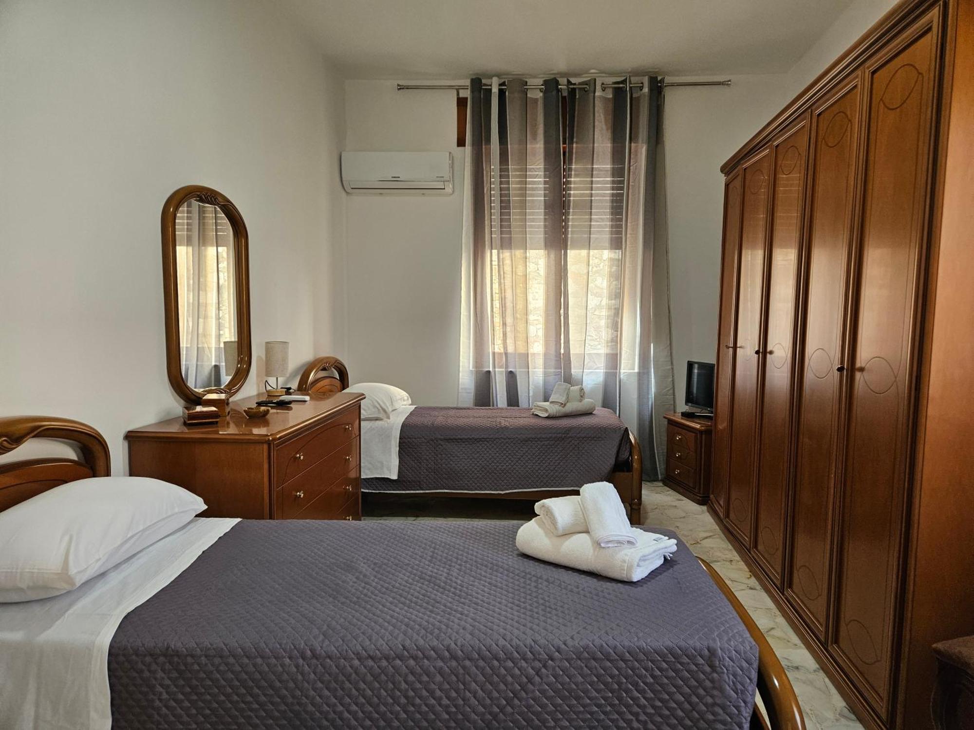 Porta Messina Rooms Taormina Exterior foto
